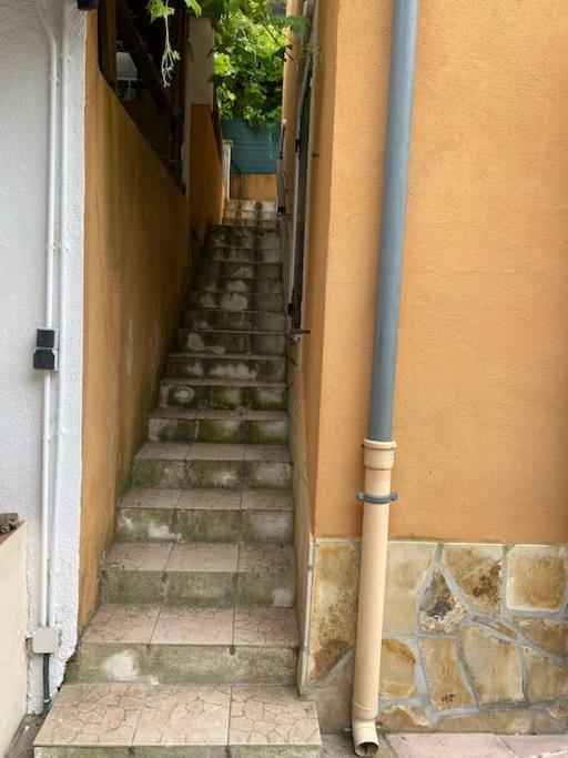 Villa Serenice - F2 Au Calme, Climatise, Wifi Et Parking Gratuit 外观 照片