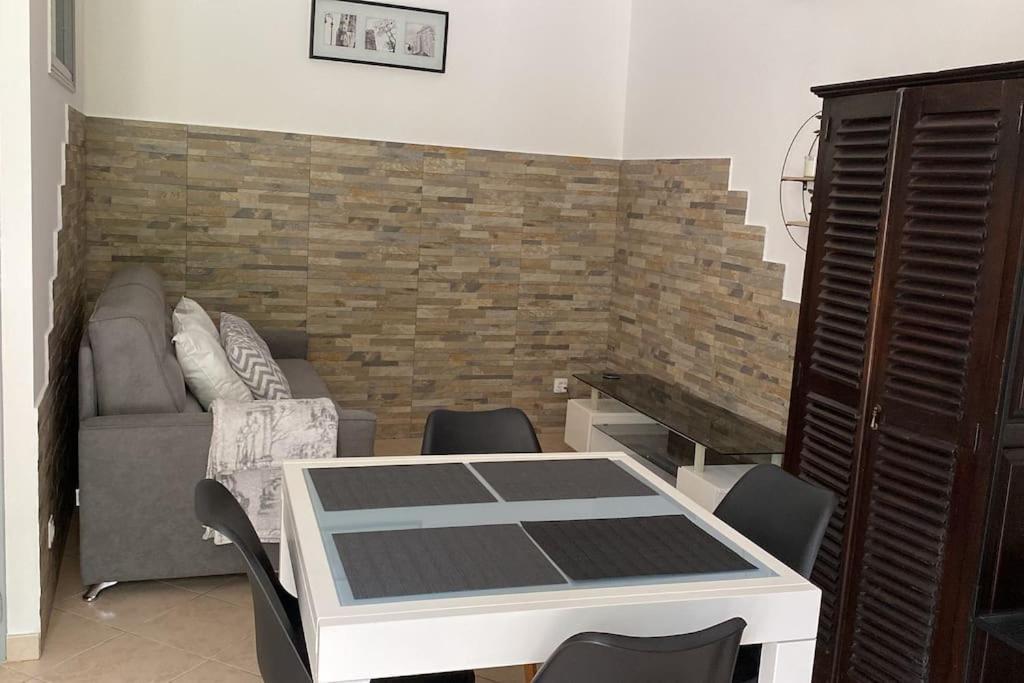 Villa Serenice - F2 Au Calme, Climatise, Wifi Et Parking Gratuit 外观 照片